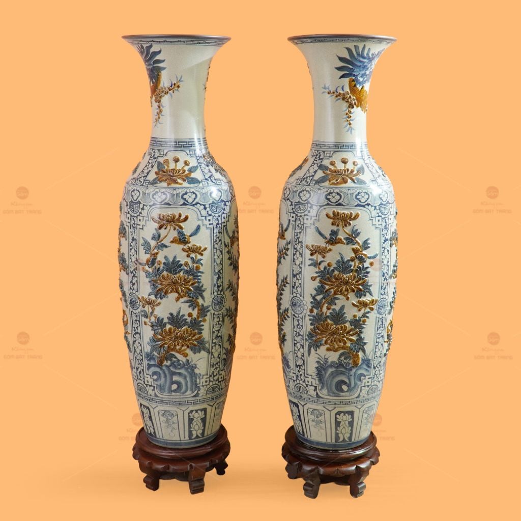 Lộc Bình 1M4 Men Rạn Đắp Nổi Tứ Cảnh