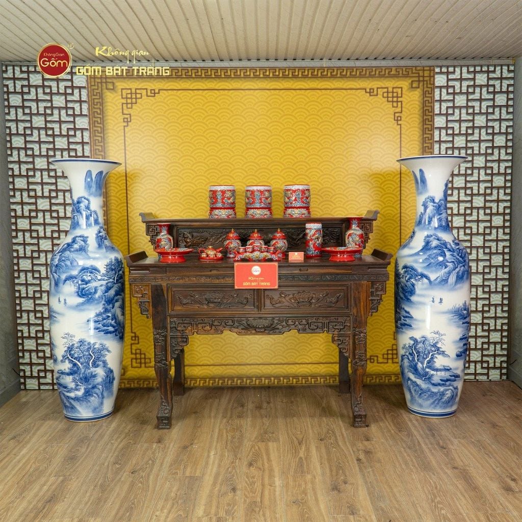 Lộc Bình 1M6 Men Lam Vẽ Sơn Thủy