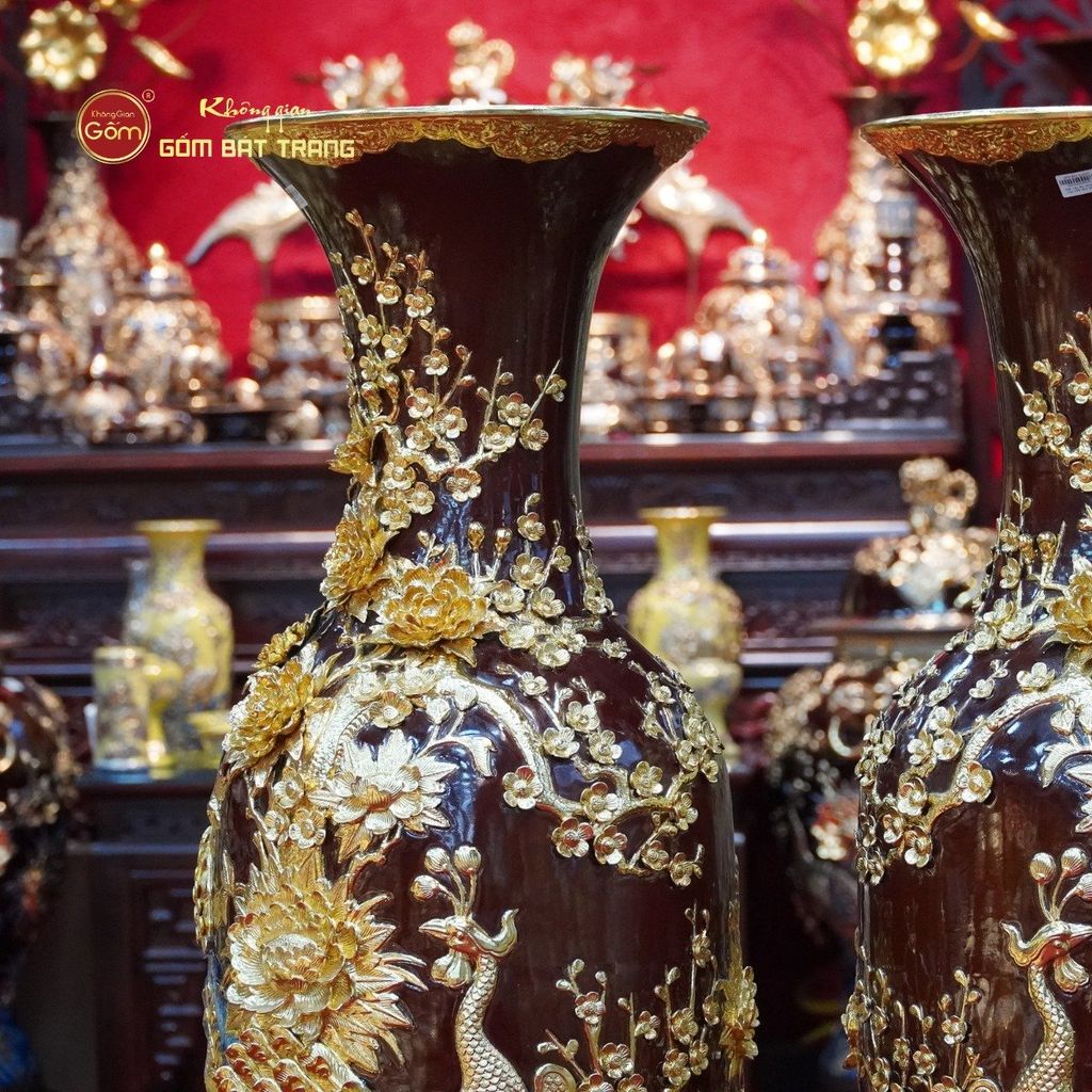 Lộc Bình Công Đào Men Nâu Đắp Nổi Dát Vàng