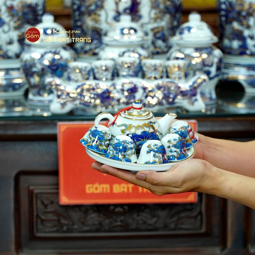 [Set Cao Cấp] Bộ Đồ Thờ Gia Tiên Men Lam Nổi Vẽ Vàng (17 món)