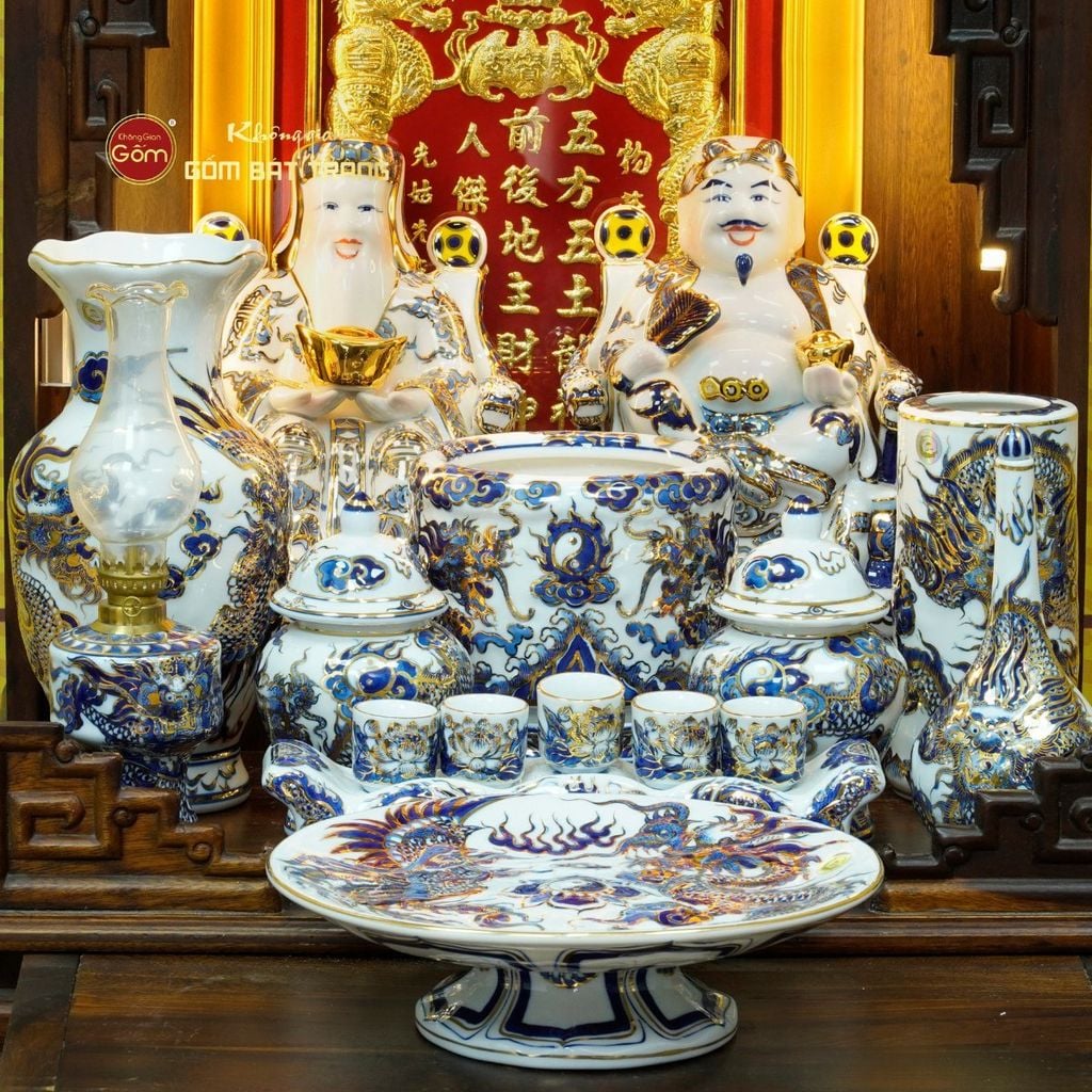 [Set Cao Cấp] Bộ Đồ Thờ Thần Tài Thổ Địa Men Lam Nổi Vẽ Vàng (11 món)