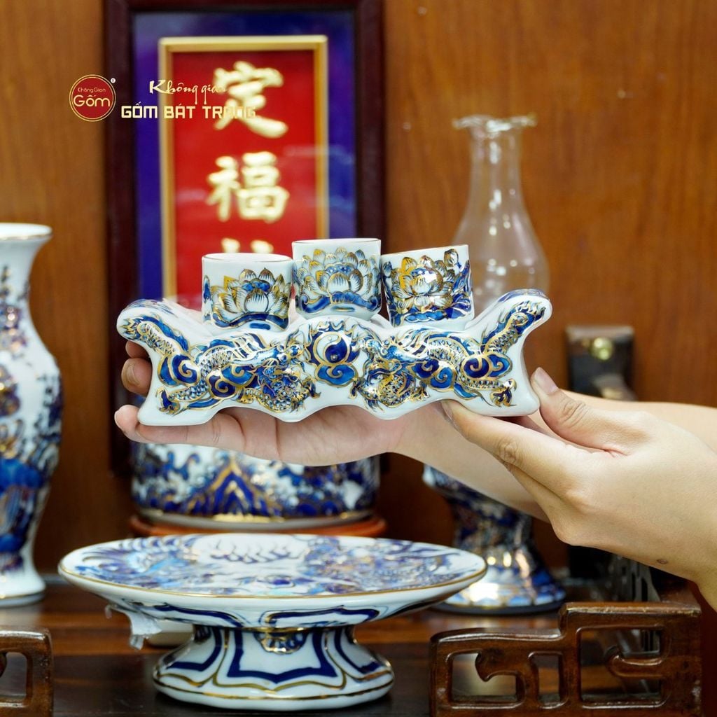 [Set Cơ Bản] Bộ Đồ Thờ Ông Táo Men Lam Nổi Vẽ Vàng (6 món)