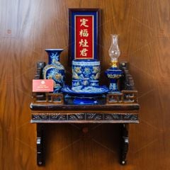 Kỷ Ngai 3 Chén Thờ Men Xanh Coban Họa Tiết Cuốn Thư
