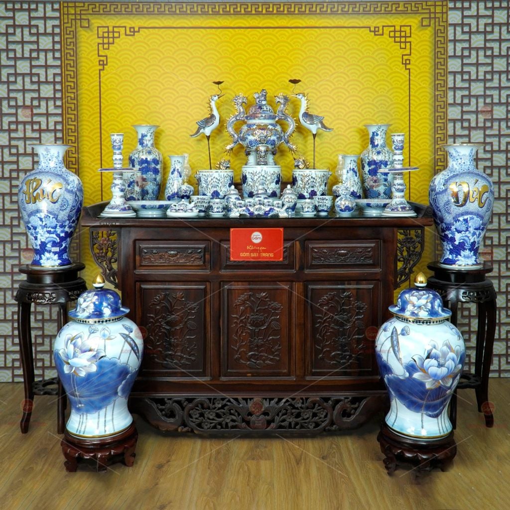 [Set Hào Gia] Bộ Đồ Thờ Gia Tiên Men Lam Vẽ Vàng (31 món)