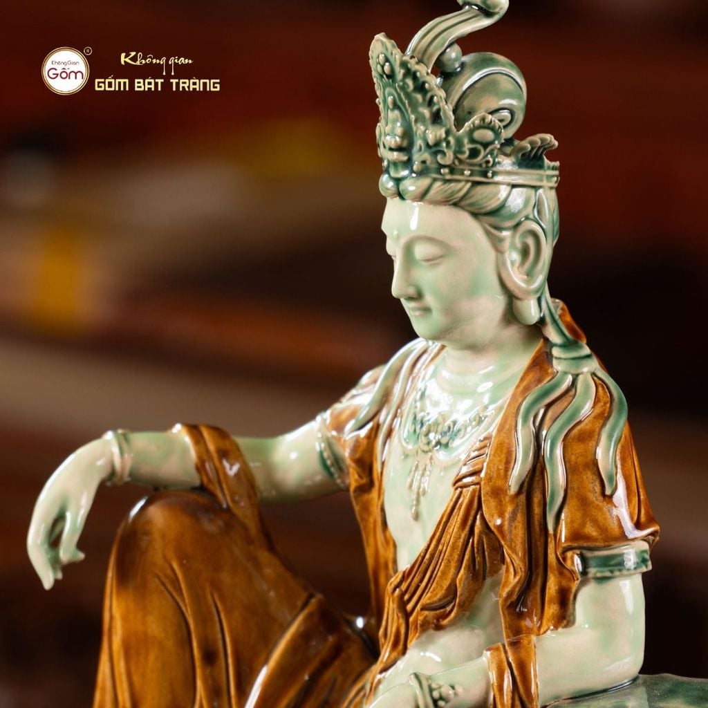 Tượng Quán Âm Tự Tại