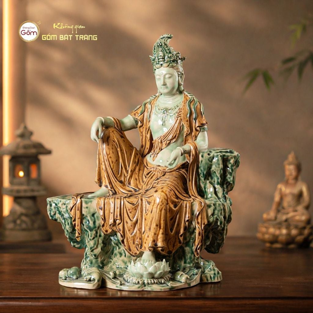 Tượng Quán Âm Tự Tại