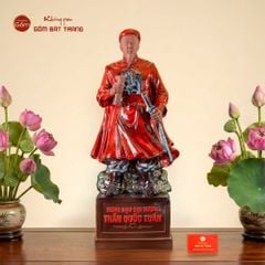 Tượng Hưng Đạo Đại Vương Trần Quốc Tuấn