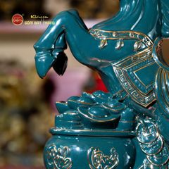 Tượng Ngựa Lục Mã Cát Tường Vẽ Vàng