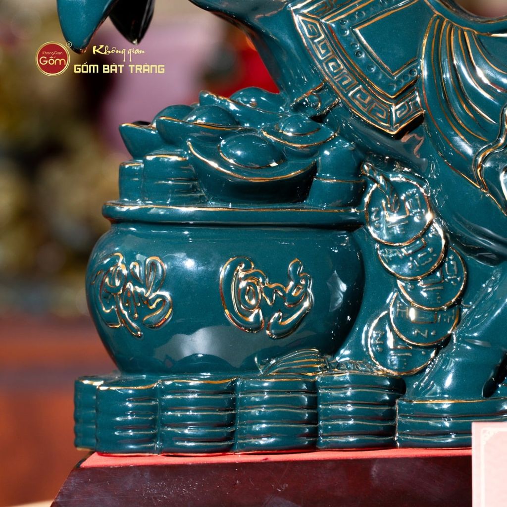 Tượng Ngựa Lục Mã Cát Tường Vẽ Vàng