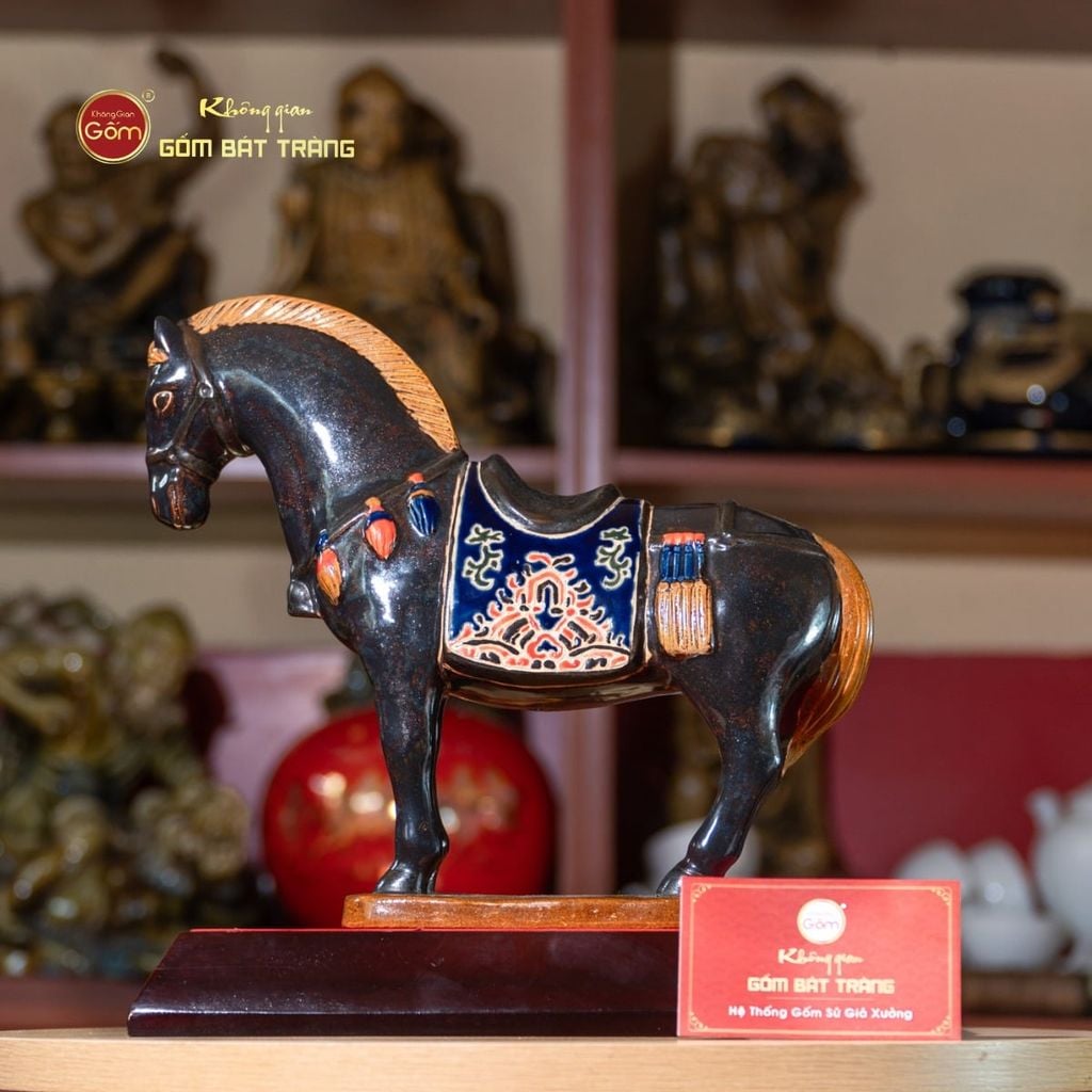 Tượng Ngựa Ô Phương Nam