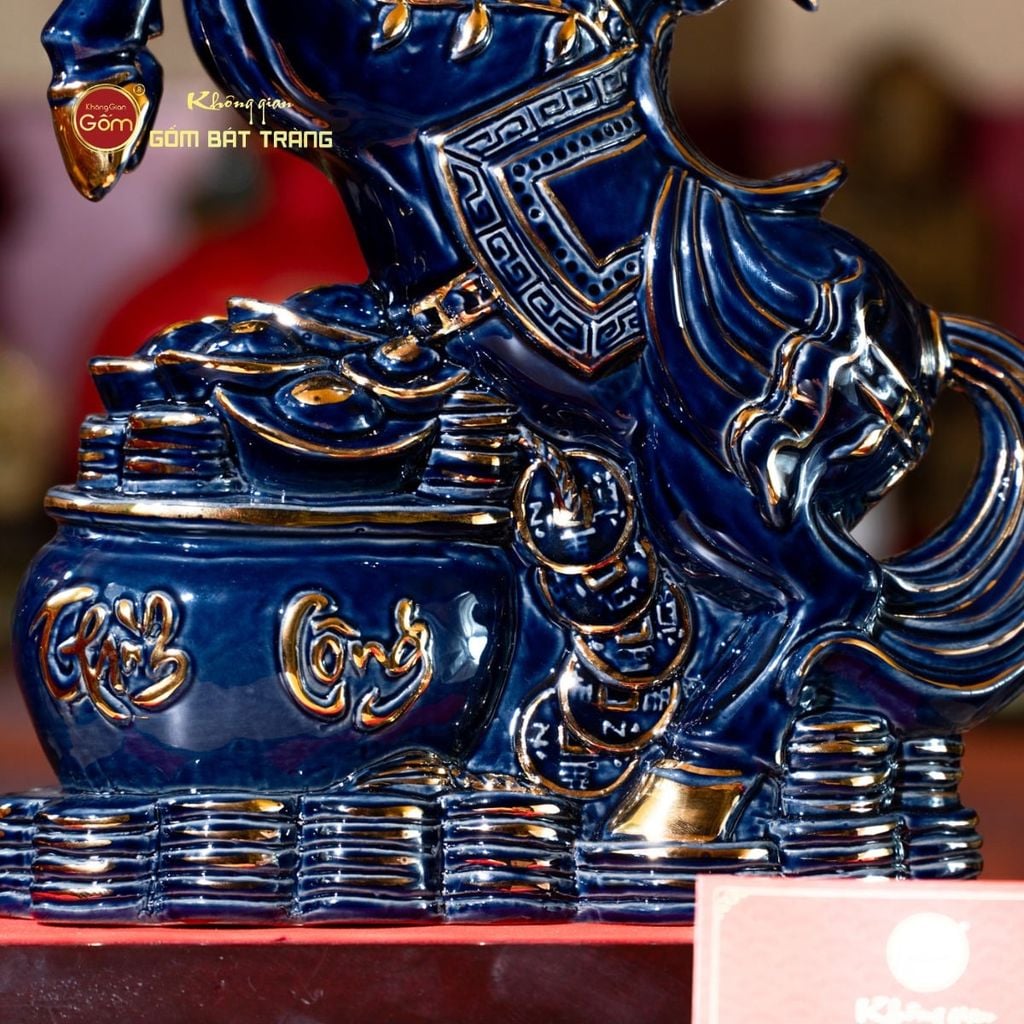 Tượng Ngựa Thanh Mã Phú Quý Vẽ Vàng