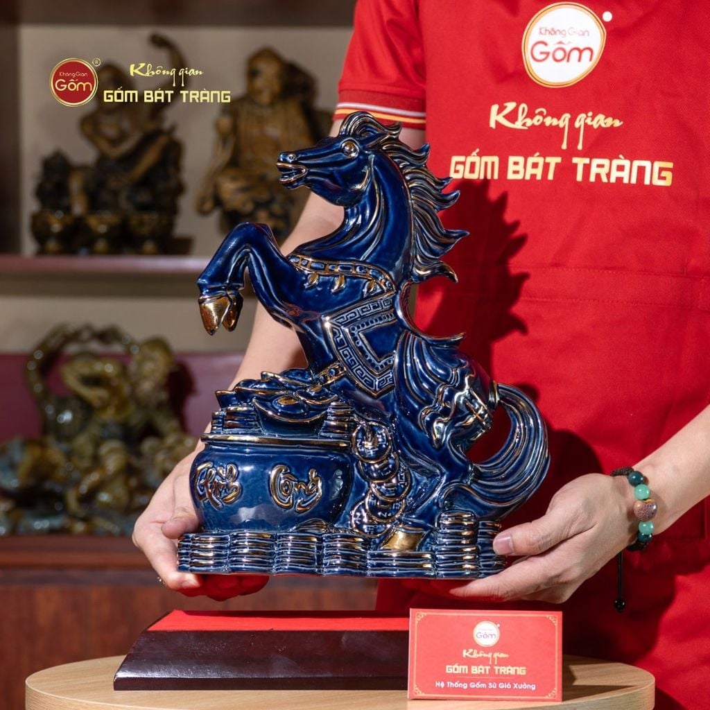 Tượng Ngựa Thanh Mã Phú Quý Vẽ Vàng