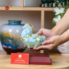 Tượng Ngựa Tiểu Mã Chiêu Tài Vẽ Vàng