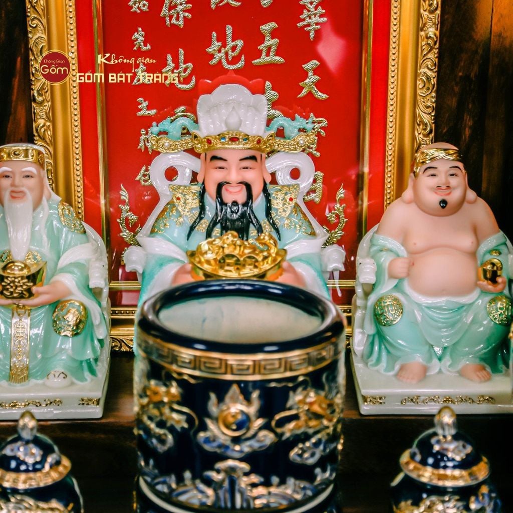 Tượng Thần Tiền Ngồi Ghế Rồng Phỉ Thúy