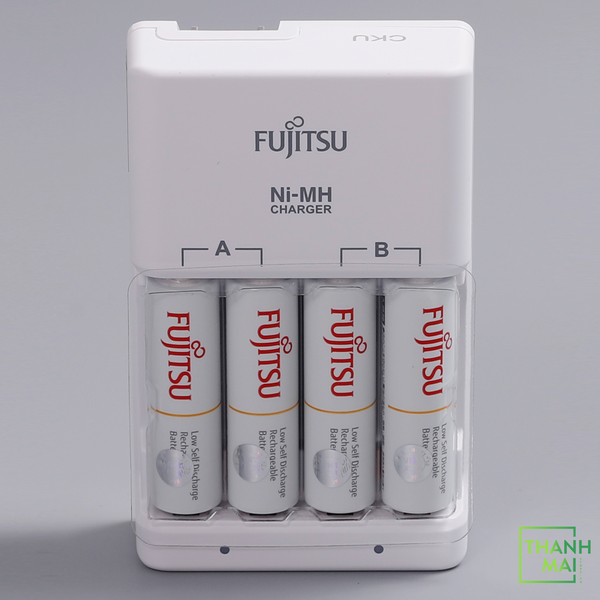 Combo Sạc Kèm 4 Pin Fujitsu AA 1900mAh ( White ) | Made In Japan Hàng Nội Địa Nhật Bản