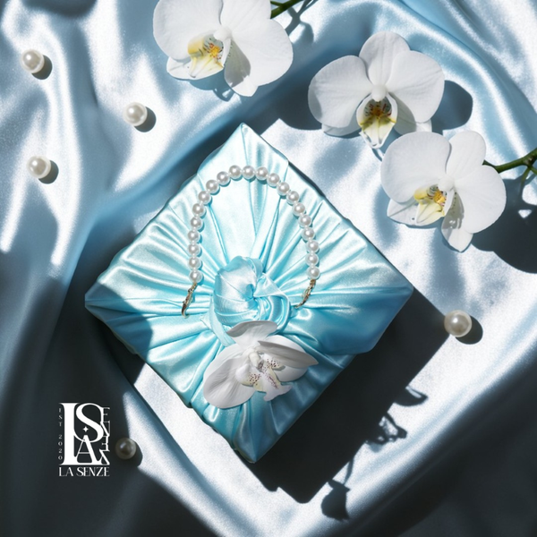  Set Nến Thơm Quà Tặng Phong Cách Furoshiki - LA SENZE Pearl & Silk Grace 