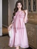  Đầm yếm hồng tay choàng 