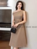  Đầm nâu lệch vai xếp ly 