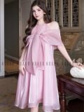  Đầm yếm hồng tay choàng 