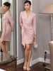  Đầm hồng cổ vest tà xếp 