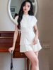  Set áo quần kem cổ xếp tầng 