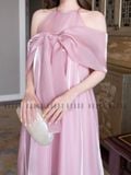  Đầm yếm hồng tay choàng 