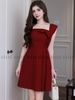  Đầm đỏ xếp ly 