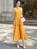 Đầm vàng cổ yếm