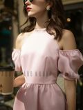  Đầm hồng cổ yếm tay phồng 
