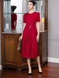  Đầm đỏ xếp ly tà đắp 