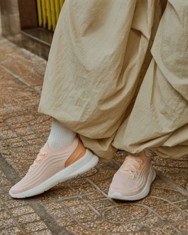  Giày Thể Thao Nữ Biti's Êmbrace BSW003600HOG 