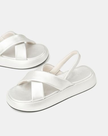  Giày Sandal Quai Chéo Hiệu Ứng Phồng 