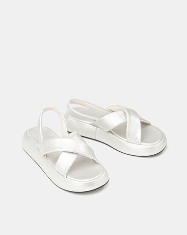  Giày Sandal Quai Chéo Hiệu Ứng Phồng 