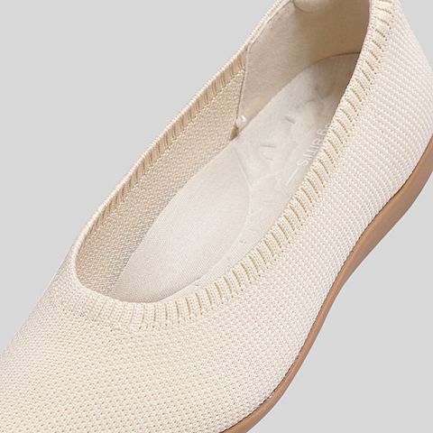  Giày Búp Bê Biti's Nữ Màu Kem BBW002700KEM 