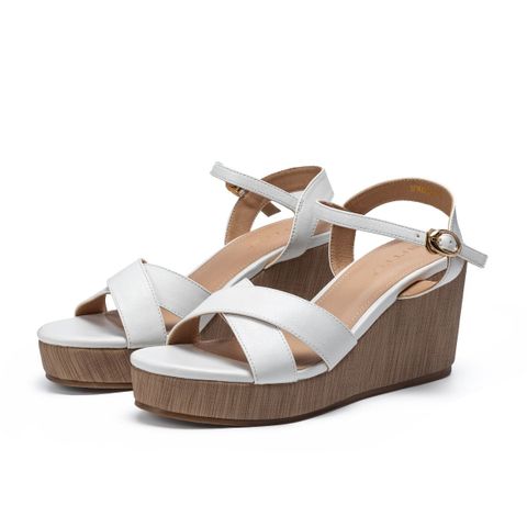  Sandal Đế Xuồng Biti's Nữ Màu Trắng BPW006288TRG 