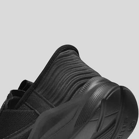  Giày Thể Thao Biti's Cool Kids Club Bé Trai Màu Đen BSB002800DEF 