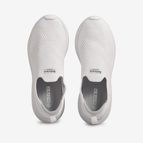  Giày Thể Thao Biti's Êmbrace Nữ BSW003300 