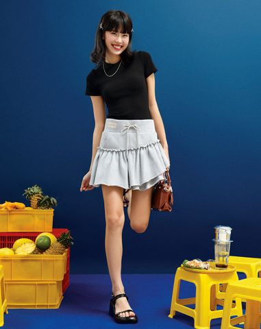  Áo thun form Slim-Fit tay ngắn. 