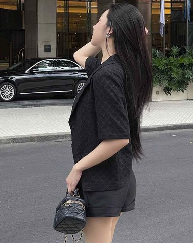  Áo vest xốp nổi hoa văn tay ngắn 