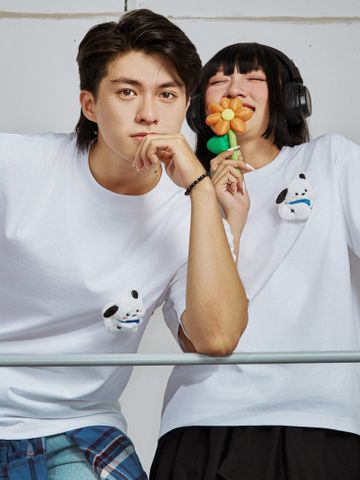  Áo thun unisex Newzy Wonder oversized 100% cotton đính bông hoa NZATH008 