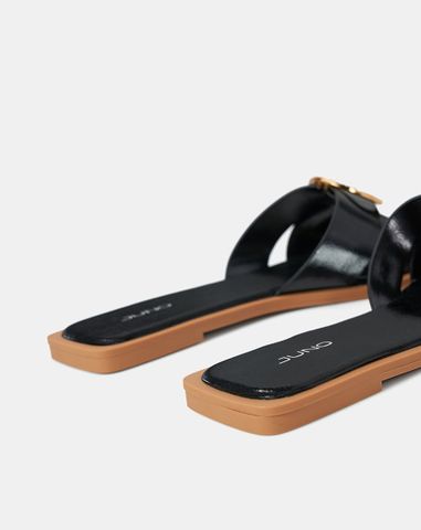  Giày Sandal Bệt Gắn Khoá Trang Trí 
