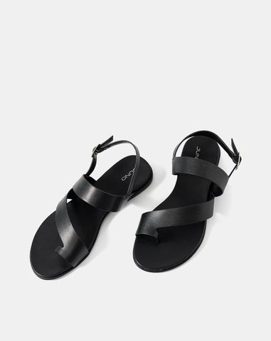  Giày Sandal Xỏ Ngón 