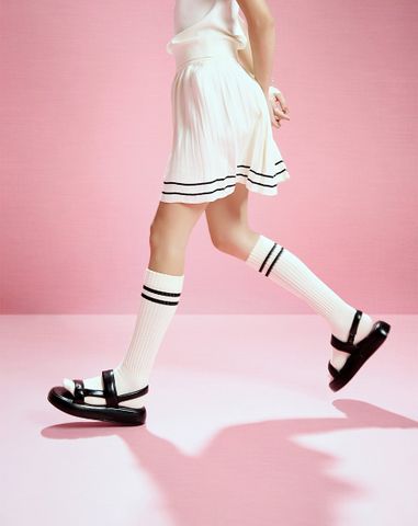  Giày Sandal Đế Bằng Quai Ngang 