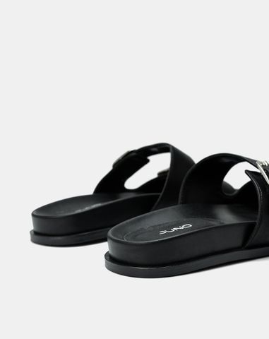  Giày Sandal Quai Ngang Phối Khóa Trang Trí 