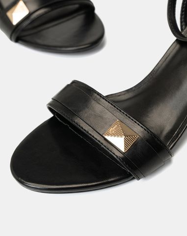  Giày Sandal Gót Vuông Phối Khóa Trang Trí 