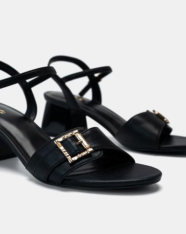  Giày Sandal Quai Đắp Phối Khóa 