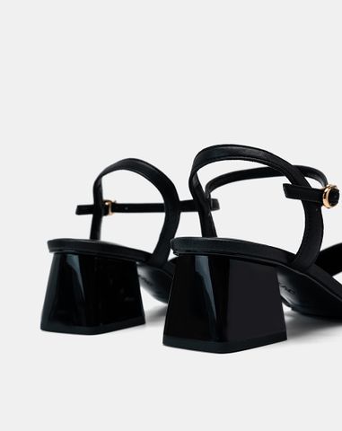  Giày Sandal Quai Đắp Phối Khóa 