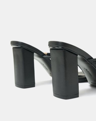  Giày Sandal Gót Vuông Phối Quai Kiểu 