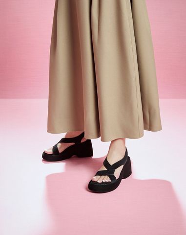  Giày Sandal Đế Xuồng Quai Cách Điệu 