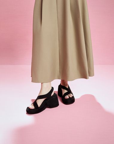  Giày Sandal Đế Xuồng Quai Cách Điệu 